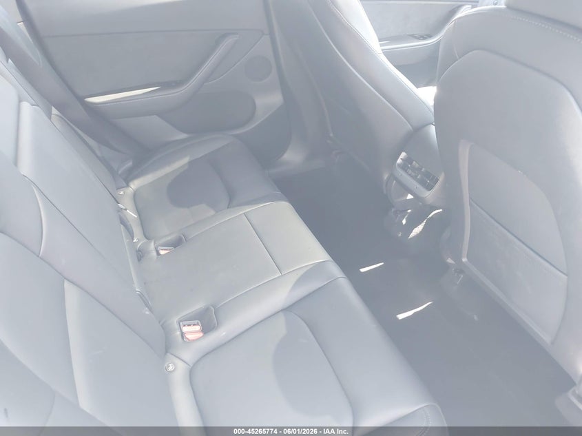 2020 Tesla Model y VIN 5YJYGDEE8LF054498 IAAI salvage auction — RIGHT FRONT, Salvage Title, sold $9,400 on 2026-07-13 (photo 8)