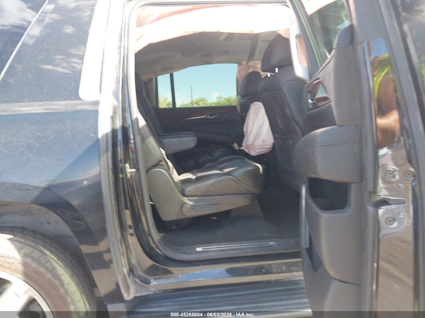 2019 Cadillac Escalade VIN 1GYS4JKJ3KR367007 IAAI salvage auction — SIDE, Salvage Title, sold $10,600 on 2026-07-30 (photo 8)