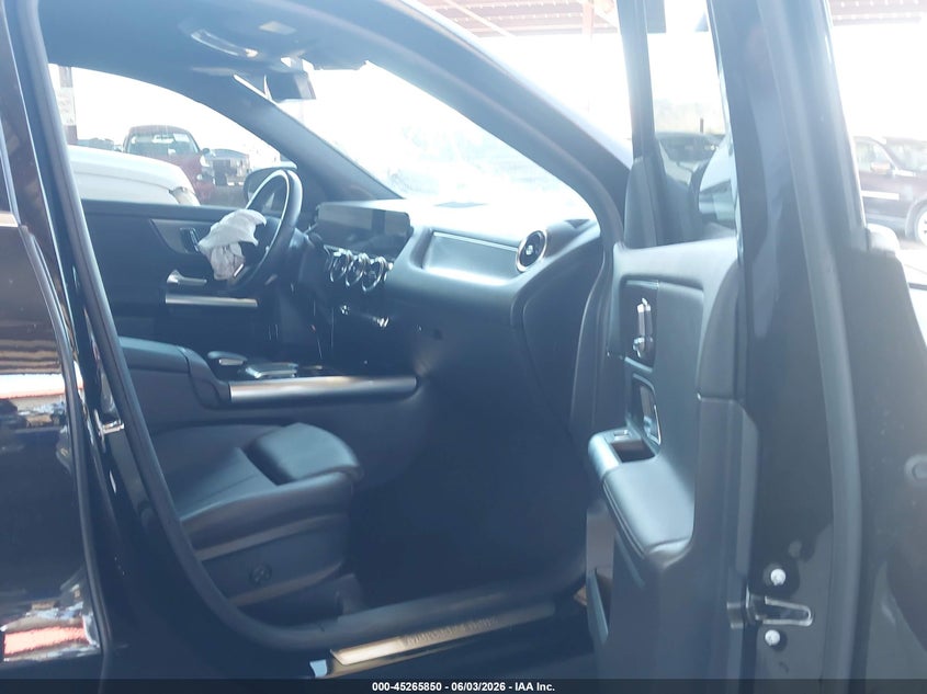 2023 Mercedes-benz Gla-klasse VIN W1N4N4GB9PJ473927 IAAI salvage auction — FRONT END, Salvage Title, sold $10,100 on 2026-07-08 (photo 5)