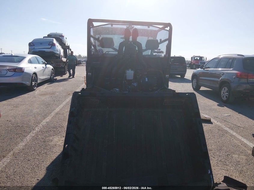 2021 Can-am/ brp Traxter VIN 3JBUWAX44MK002009 IAAI salvage auction — ROLLOVER, Salvage Title, sold $7,000 on 2026-07-29 (photo 6)