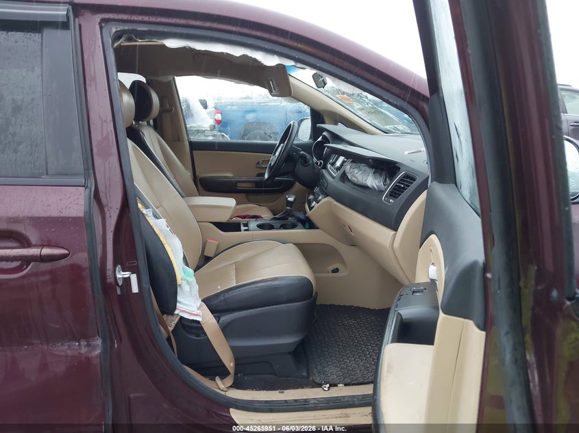 2017 Kia SEDONA VIN KNDMB5C16H6284675 IAAI salvage auction — RIGHT SIDE, Salvage Title, sold $1,550 on 2026-07-23 (photo 5)