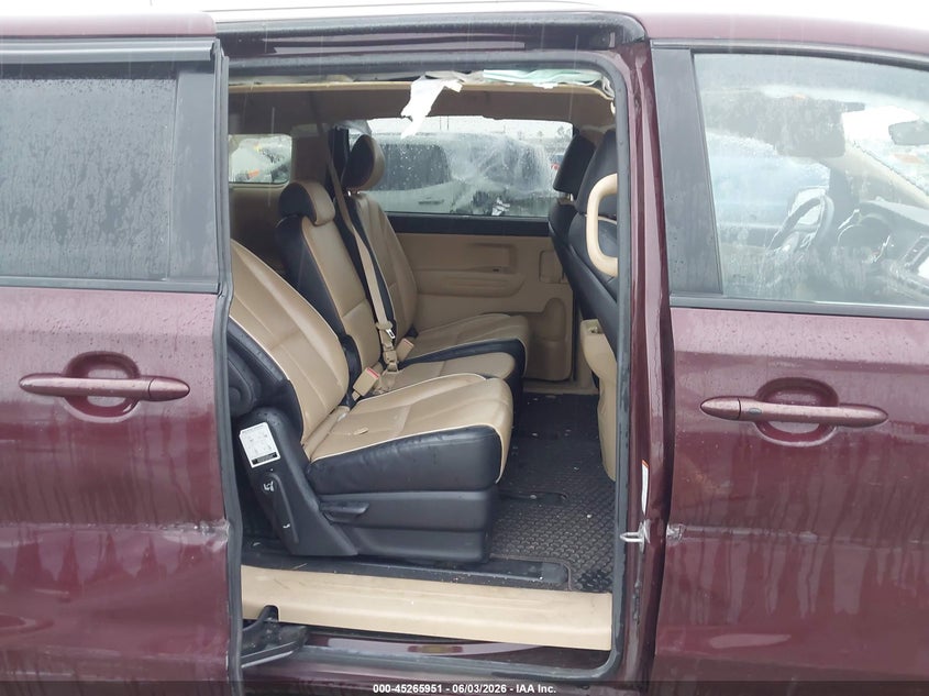 2017 Kia SEDONA VIN KNDMB5C16H6284675 IAAI salvage auction — RIGHT SIDE, Salvage Title, sold $1,550 on 2026-07-23 (photo 8)