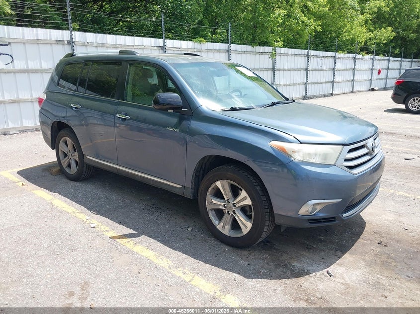 2013 Toyota Highlander VIN 5TDYK3EH3DS097291 IAAI salvage auction — LEFT SIDE, Salvage Title, sold $5,650 on 2026-07-13 (photo 1)