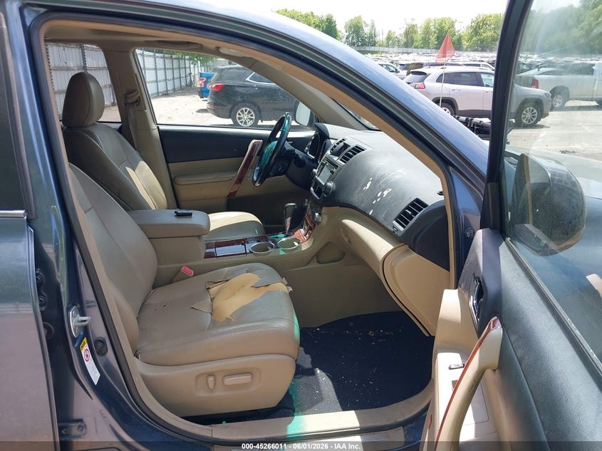 2013 Toyota Highlander VIN 5TDYK3EH3DS097291 IAAI salvage auction — LEFT SIDE, Salvage Title, sold $5,650 on 2026-07-13 (photo 5)