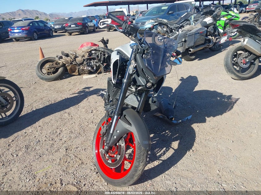 2020 Yamaha Mt-03 VIN MH3RH20Y7LK001075 IAAI salvage auction — REAR END, Salvage Title, sold $1,550 on 2026-07-07 (photo 5)