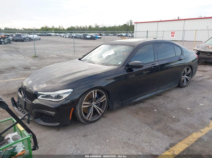 2019 BMW 7er VIN WBA7F0C5XKGM24653 IAAI salvage auction — RIGHT FRONT, Salvage Title, sold $5,600 on 2026-07-08 (photo 2)