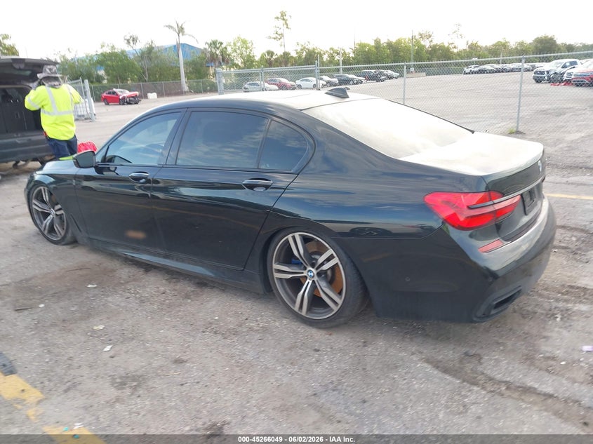 2019 BMW 7er VIN WBA7F0C5XKGM24653 IAAI salvage auction — RIGHT FRONT, Salvage Title, sold $5,600 on 2026-07-08 (photo 3)