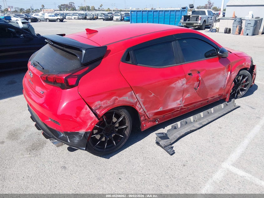 2020 Hyundai Veloster VIN KMHT36AH6LU007457 IAAI salvage auction — RIGHT FRONT, Salvage Title, sold $2,400 on 2026-07-13 (photo 4)