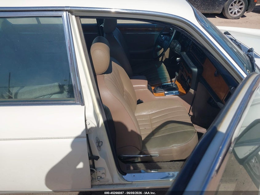 1987 Jaguar Xj series VIN SAJAV1343HC463885 IAAI salvage auction — NORMAL WEAR, Clear (Arizona), sold $1,825 on 2026-07-16 (photo 5)
