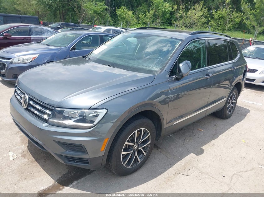 2020 Volkswagen Tiguan VIN 3VV2B7AX4LM071020 IAAI salvage auction — LEFT REAR, Salvage Title, sold $6,250 on 2026-07-22 (photo 2)