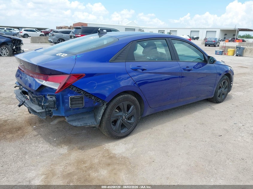 2023 Hyundai Elantra VIN KMHLM4AG3PU449319 IAAI salvage auction — SIDE, Salvage Title, sold $25 on 2026-07-22 (photo 4)