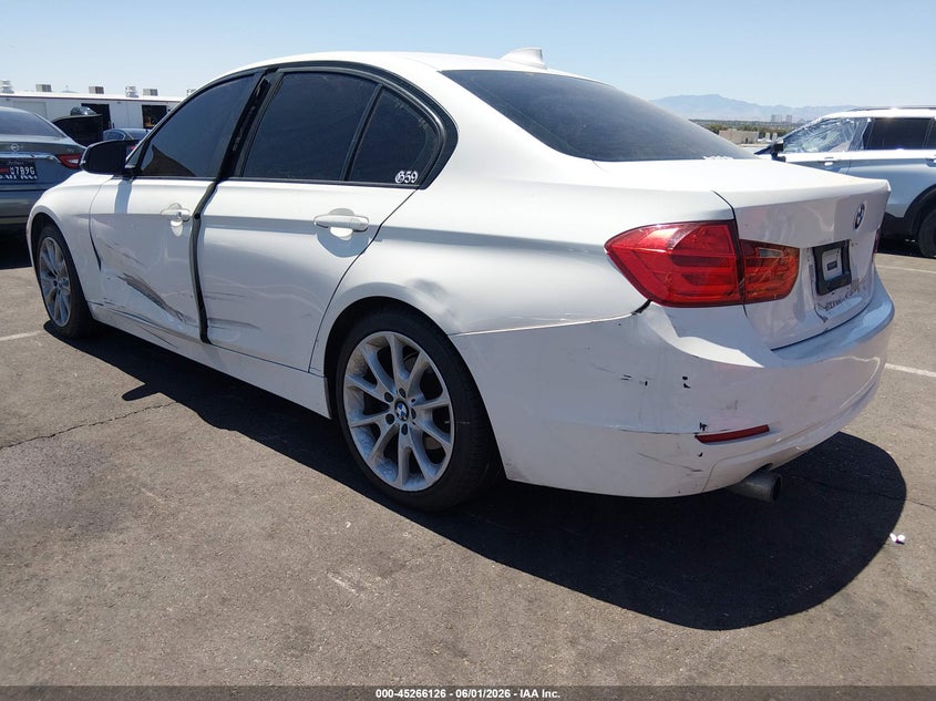 2014 BMW 3er VIN WBA3B1C52EK133940 IAAI salvage auction — LEFT SIDE, Salvage Title, sold $1,500 on 2026-08-07 (photo 3)