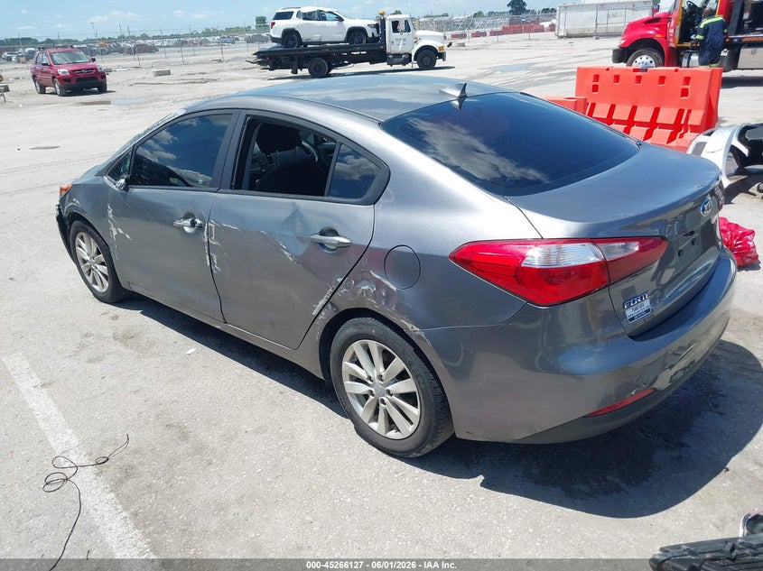 2016 Kia Forte VIN KNAFX4A60G5567545 IAAI salvage auction — ROLLOVER, Salvage Title, sold $250 on 2026-07-07 (photo 3)