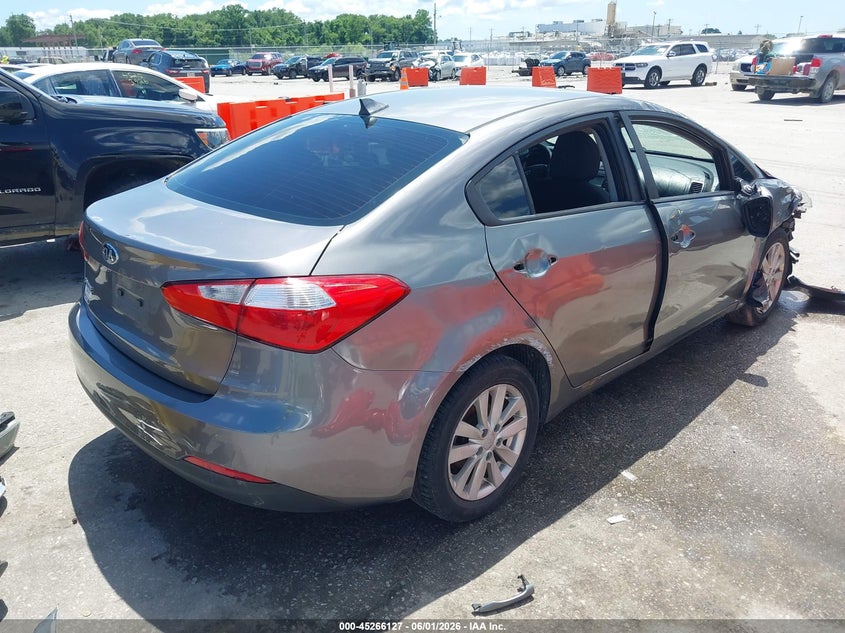 2016 Kia Forte VIN KNAFX4A60G5567545 IAAI salvage auction — ROLLOVER, Salvage Title, sold $250 on 2026-07-07 (photo 4)