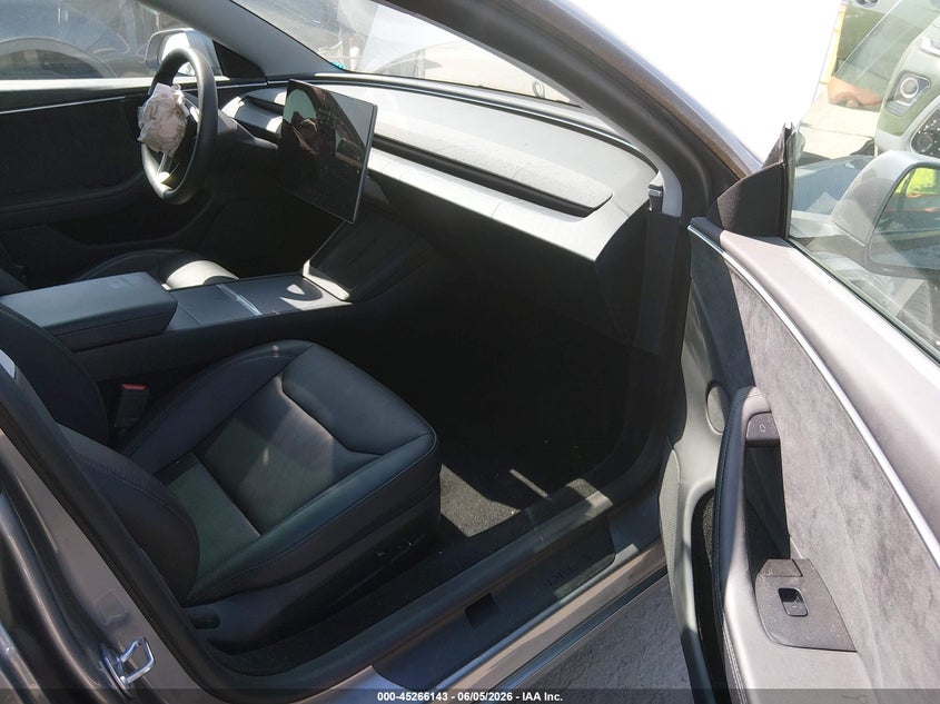 2025 Tesla Model 3 VIN 5YJ3E1EB4SF966676 IAAI salvage auction — LEFT FRONT, Salvage Title, sold $12,700 on 2026-07-09 (photo 5)