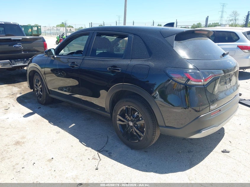 2026 Honda Hr-v VIN 3CZRZ2H58TM739962 IAAI salvage auction — RIGHT FRONT, Clear Claim Paid (Wisconsin), sold $12,000 on 2026-07-28 (photo 3)