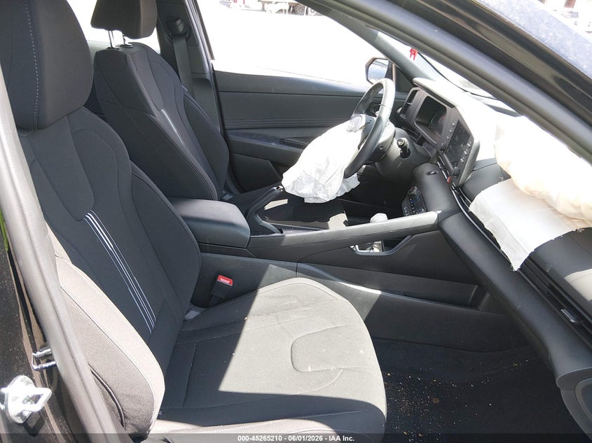 2025 Hyundai Elantra VIN KMHLM4DG2SU993606 IAAI salvage auction — FRONT END, Salvage Title, sold $3,100 on 2026-07-31 (photo 5)