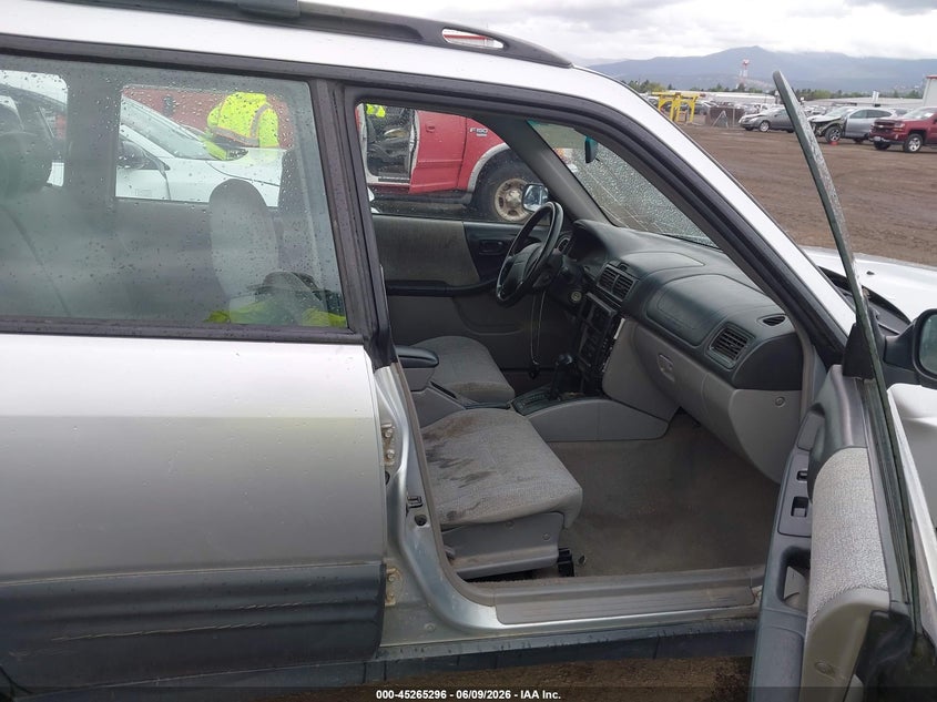 2002 Subaru Forester VIN JF1SF63592H700966 IAAI salvage auction — FRONT END, Bill Of Sale (Washington), sold $300 on 2026-07-14 (photo 5)