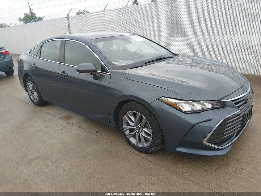 2019 Toyota Avalon VIN 4T1BZ1FB9KU032806 IAAI salvage auction — HAIL, Salvage Title, sold $8,400 on 2026-07-31 (photo 1)