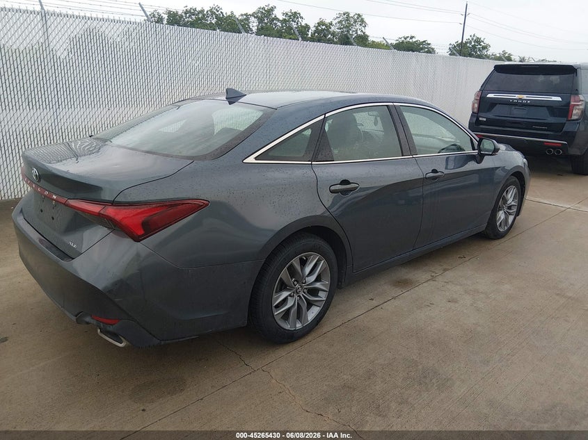 2019 Toyota Avalon VIN 4T1BZ1FB9KU032806 IAAI salvage auction — HAIL, Salvage Title, sold $8,400 on 2026-07-31 (photo 4)