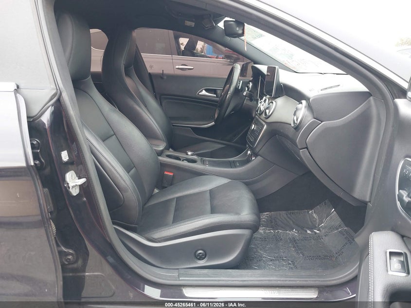 2015 Mercedes-benz Cla-klasse VIN WDDSJ4GB2FN174593 IAAI salvage auction — SIDE, Salvage Title, sold $1,975 on 2026-07-23 (photo 5)