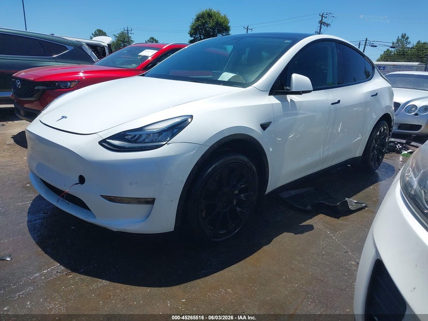 2022 Tesla Model y VIN 7SAYGAEE2NF316505 IAAI salvage auction — REAR END, Salvage Title, sold $10,700 on 2026-08-28 (photo 2)