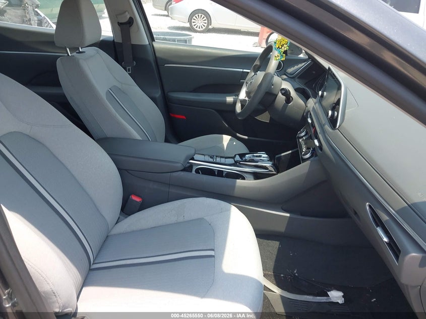 2021 Hyundai Sonata VIN 5NPEL4JA2MH114425 IAAI salvage auction — RIGHT FRONT, Salvage Title, sold $5,100 on 2026-07-14 (photo 5)