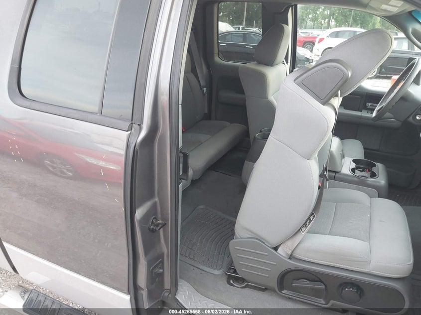 2004 Ford F-150 VIN 1FTPX02554KB82405 IAAI salvage auction — LEFT SIDE, Salvage (Missouri), sold $50 on 2026-07-31 (photo 8)
