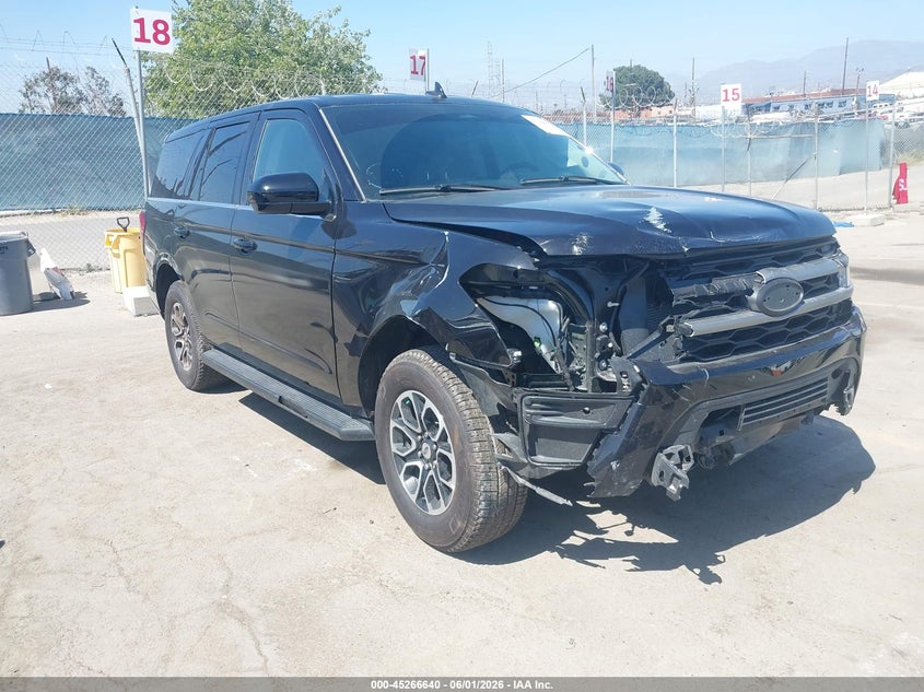 2024 Ford Expedition VIN 1FMJU1G88REB08646 IAAI salvage auction — RIGHT FRONT, Salvage (Arizona), sold $14,050 on 2026-07-08 (photo 1)