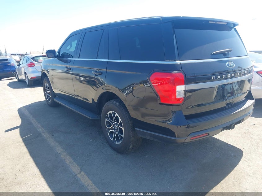 2024 Ford Expedition VIN 1FMJU1G88REB08646 IAAI salvage auction — RIGHT FRONT, Salvage (Arizona), sold $14,050 on 2026-07-08 (photo 3)