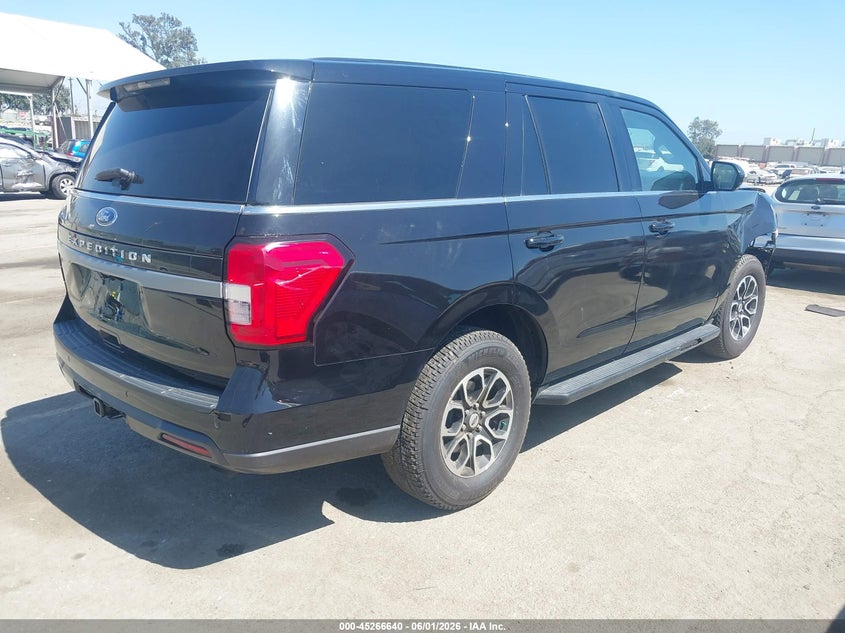 2024 Ford Expedition VIN 1FMJU1G88REB08646 IAAI salvage auction — RIGHT FRONT, Salvage (Arizona), sold $14,050 on 2026-07-08 (photo 4)