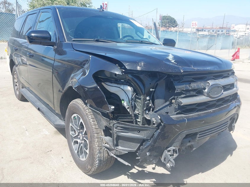 2024 Ford Expedition VIN 1FMJU1G88REB08646 IAAI salvage auction — RIGHT FRONT, Salvage (Arizona), sold $14,050 on 2026-07-08 (photo 6)