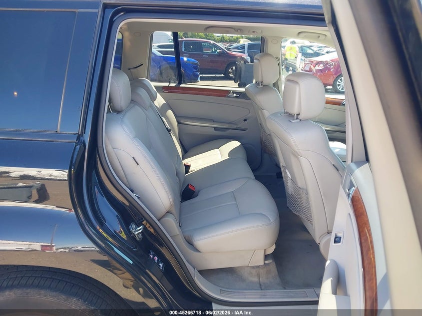 2007 Mercedes-benz Gl-class VIN 4JGBF71E27A210514 IAAI salvage auction — LEFT FRONT, Salvage (Oregon), sold $425 on 2026-07-09 (photo 8)