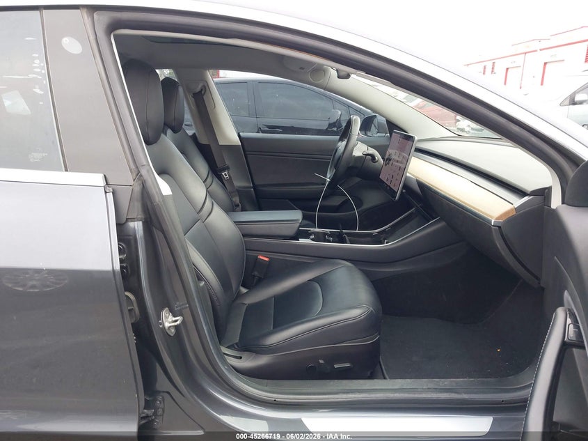 2018 Tesla Model 3 VIN 5YJ3E1EA2JF015107 IAAI salvage auction — RIGHT FRONT, Salvage (California), sold $4,100 on 2026-08-02 (photo 5)