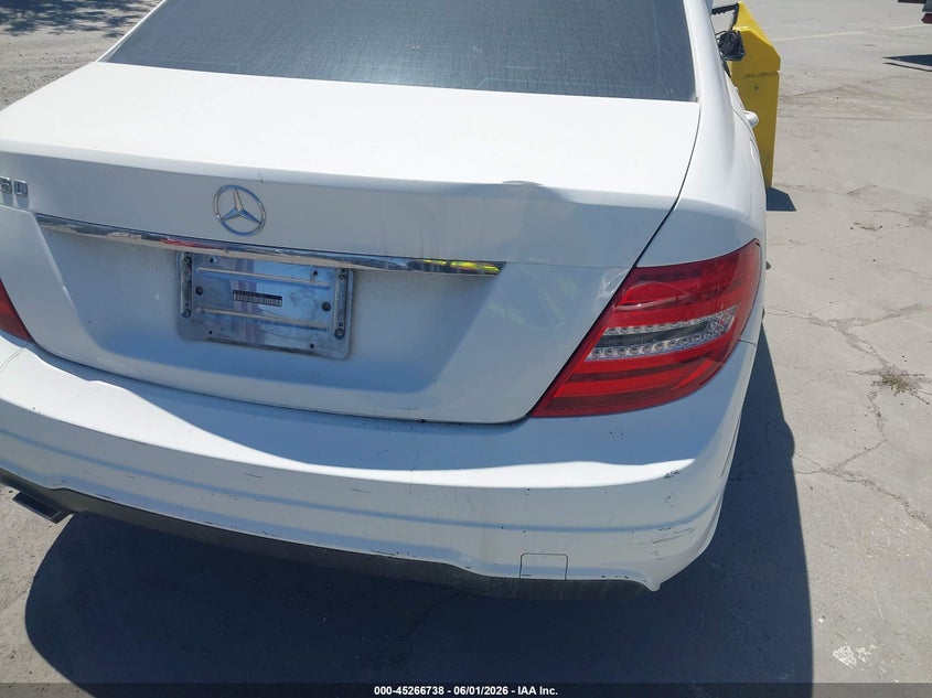 2014 Mercedes-benz C class VIN WDDGF4HB6EG219561 IAAI salvage auction — REAR END, Lien Papers (California), sold $300 on 2026-07-13 (photo 6)