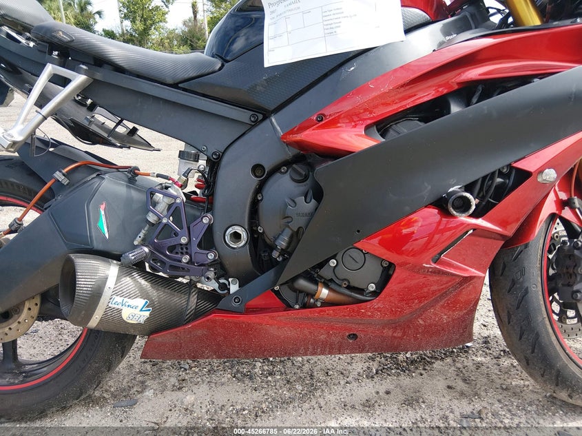 2007 Yamaha Yzfr6 VIN JYARJ12E77A011130 IAAI salvage auction — REAR END, Rebuildable (Florida), sold $2,550 on 2026-07-07 (photo 8)