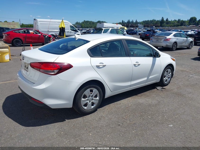2018 Kia Forte VIN 3KPFL4A76JE181103 IAAI salvage auction — BIOHAZARD/CHEMICAL, Salvage (Oregon), sold $1,200 on 2026-07-25 (photo 4)
