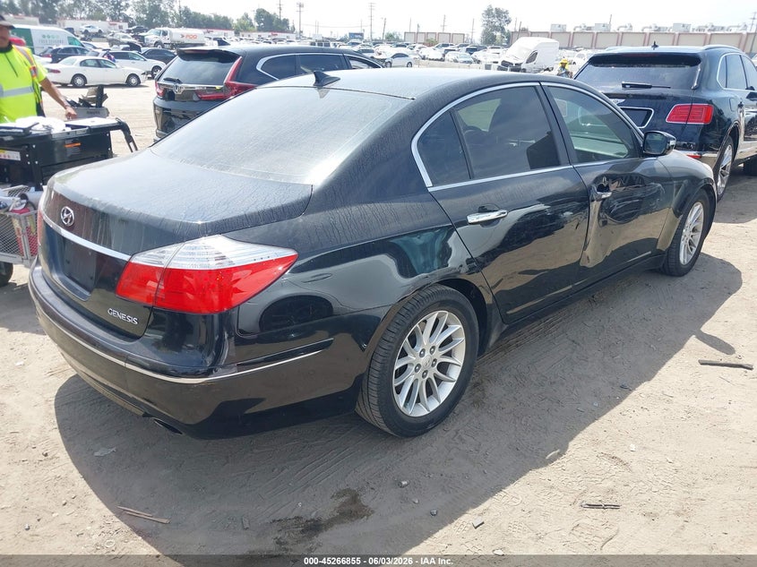 2011 Hyundai Genesis VIN KMHGC4DE1BU143162 IAAI salvage auction — SIDE, Salvage (California), sold $550 on 2026-07-22 (photo 4)