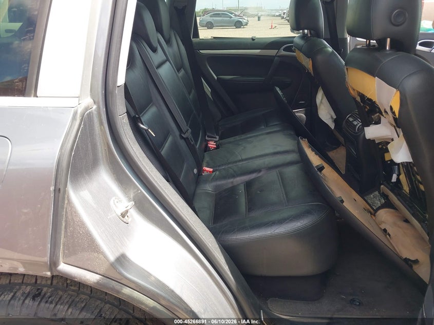 2005 Porsche Cayenne VIN WP1AB29P25LA62983 IAAI salvage auction — NORMAL WEAR, Original (Texas), sold $275 on 2026-07-15 (photo 8)