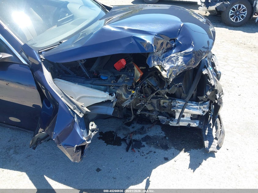 2017 BMW VIN WBA4F9C38HG813306 IAAI salvage auction — RIGHT FRONT, Salvage Title, sold $1,375 on 2026-07-13 (photo 6)