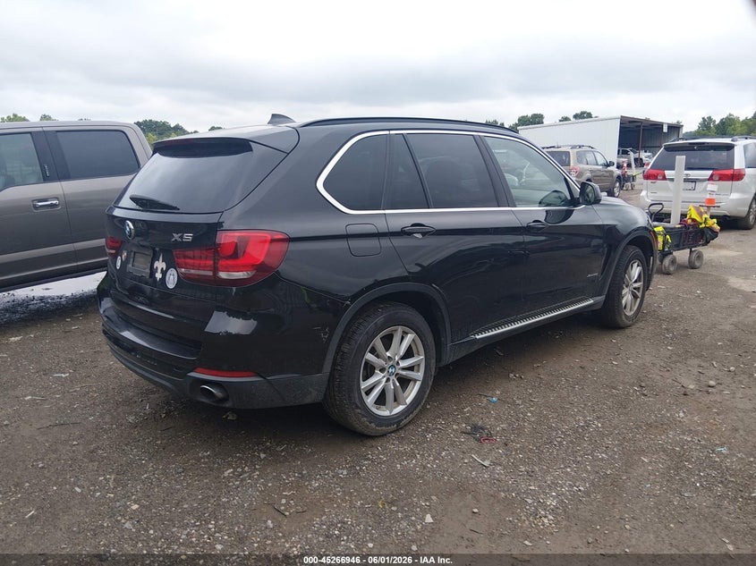 2015 BMW X5 VIN 5UXKR0C57F0K54236 IAAI salvage auction — NORMAL WEAR, Salvage Title, sold $4,200 on 2026-07-15 (photo 4)