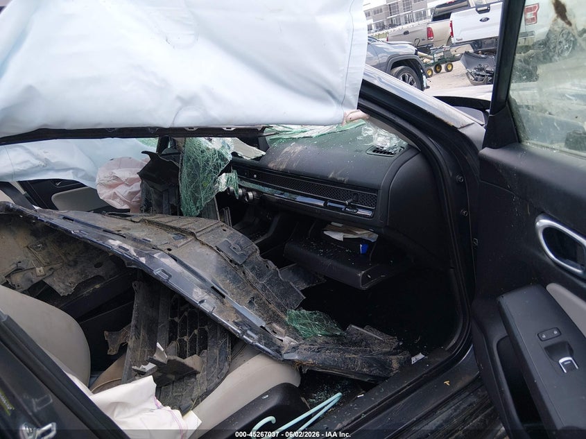 2022 Honda Civic VIN JHMFE1F76NX007182 IAAI salvage auction — BIO HAZARD, Salvage Title, sold $1,025 on 2026-07-14 (photo 5)