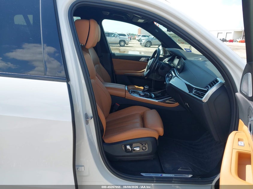 2021 BMW X7 VIN 5UXCX6C08M9F47561 IAAI salvage auction — REAR END, Salvage Title, sold $28,250 on 2026-07-22 (photo 5)