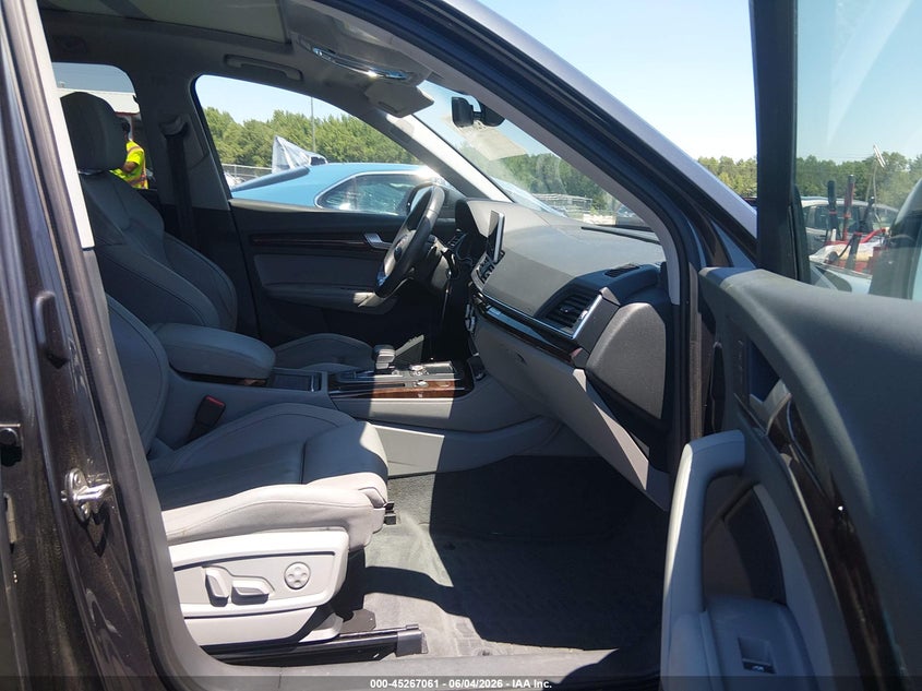 2019 Audi Q5 VIN WA1CNAFY7K2044631 IAAI salvage auction — FRONT END, Salvage Title, sold $5,500 on 2026-07-08 (photo 5)