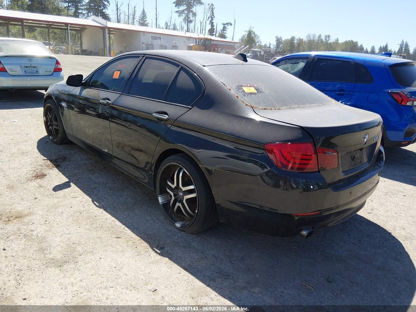 2011 BMW 5 series VIN WBAFU7C5XBC778870 IAAI salvage auction — NORMAL WEAR, Clear (Washington), sold $500 on 2026-07-22 (photo 3)