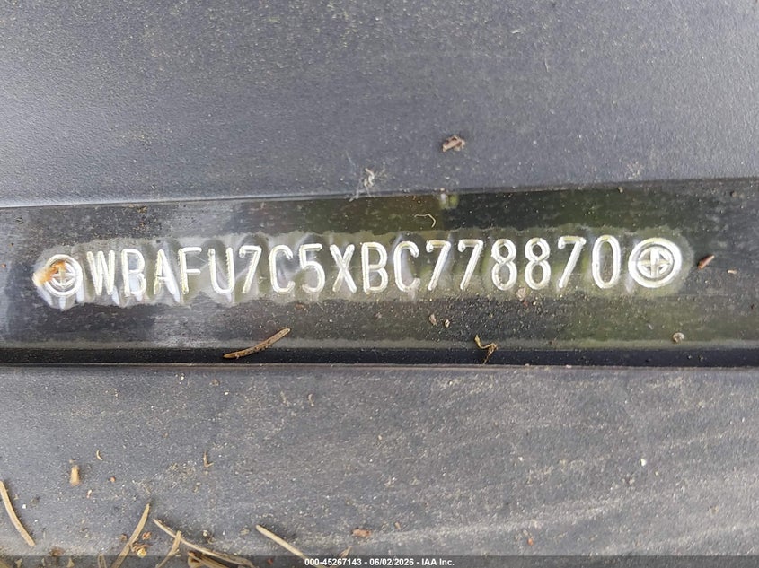 2011 BMW 5 series VIN WBAFU7C5XBC778870 IAAI salvage auction — NORMAL WEAR, Clear (Washington), sold $500 on 2026-07-22 (photo 9)