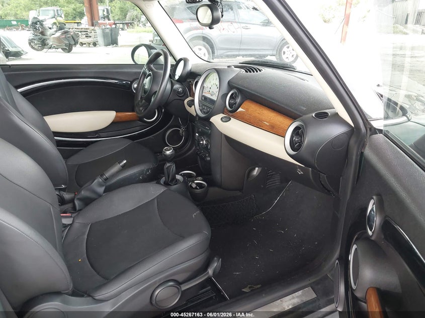 2012 Mini Cooper VIN WMWSU3C58CT368206 IAAI salvage auction — NORMAL WEAR, Clear (Florida), sold $475 on 2026-07-07 (photo 5)