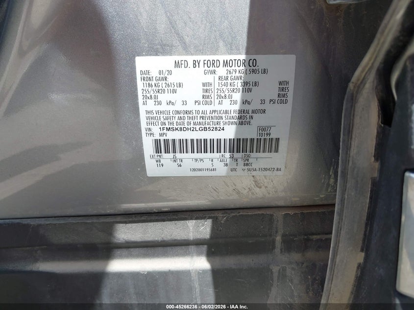 2020 Ford Explorer VIN 1FMSK8DH2LGB52824 IAAI salvage auction — SIDE, Salvage Title, sold $8,100 on 2026-08-22 (photo 9)