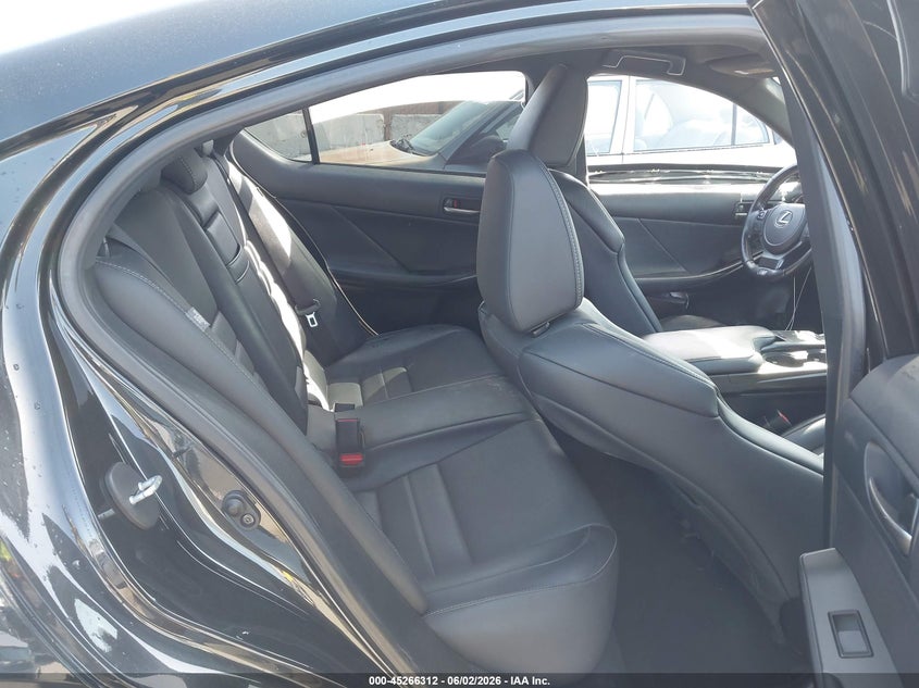 2021 Lexus Is VIN JTHGZ1B29M5037516 IAAI salvage auction — LEFT SIDE, Salvage Title, sold $11,800 on 2026-07-13 (photo 8)