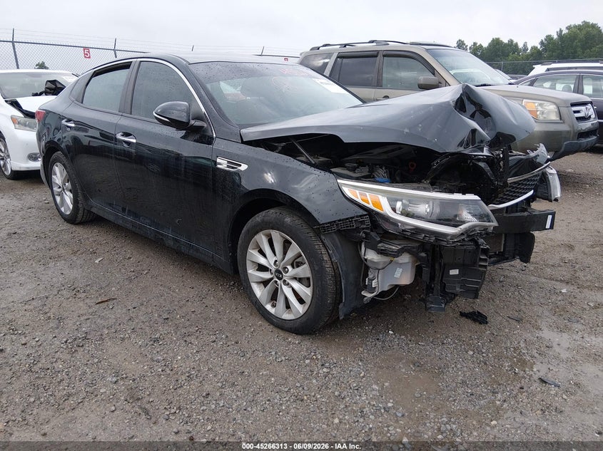 2017 Kia Optima VIN 5XXGT4L31HG139101 IAAI salvage auction — NORMAL WEAR, Salvage Title, sold $25 on 2026-07-29 (photo 1)